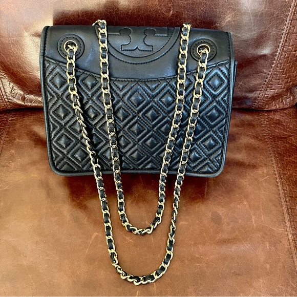 Tory Burch Leather Fleming Medium Shoulder Bag - Picture 14 of 15